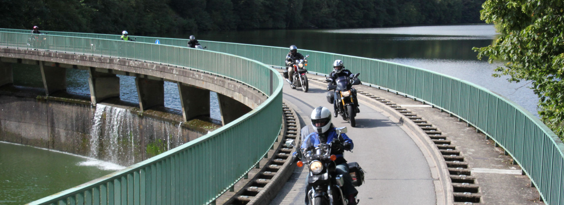 Motorrijbewijspoint Weesp motorexamens AVB en AVD