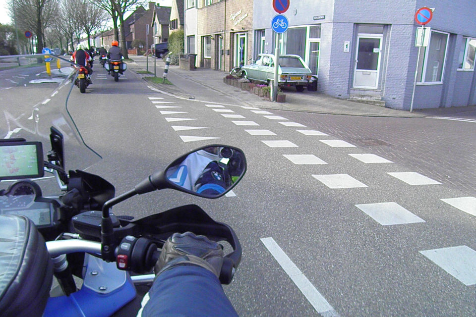 Motorrijbewijspoint Weesp theorie cursus online